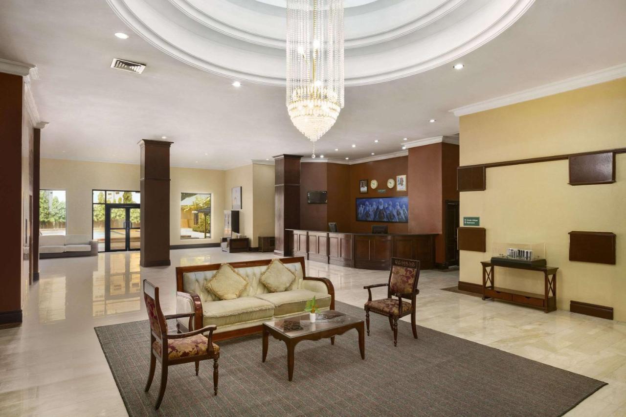 Hawthorn Suites By Wyndham Abuja Exterior photo