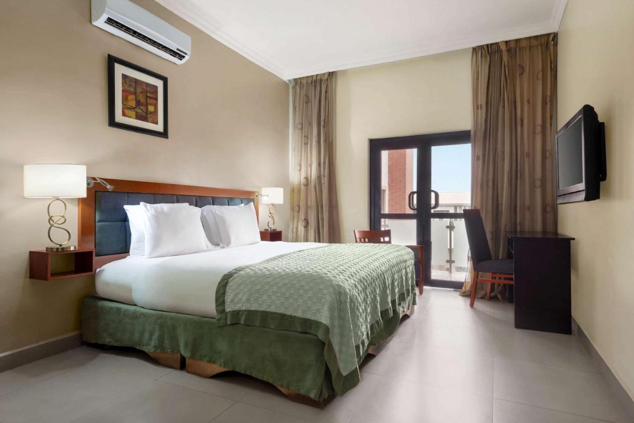 Hawthorn Suites By Wyndham Abuja Exterior photo