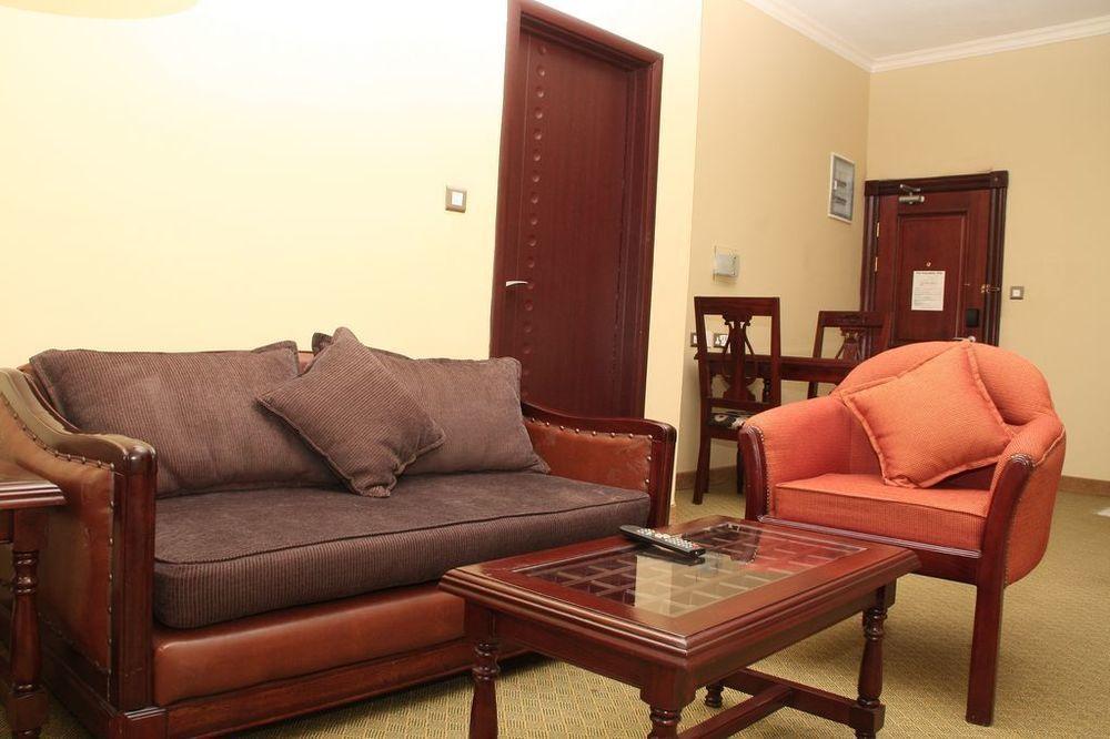 Hawthorn Suites By Wyndham Abuja Exterior photo