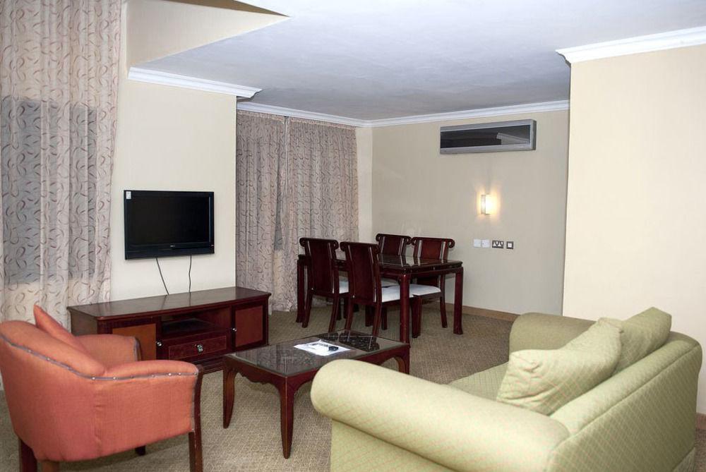 Hawthorn Suites By Wyndham Abuja Exterior photo