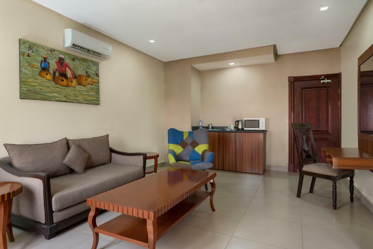 Hawthorn Suites By Wyndham Abuja Exterior photo