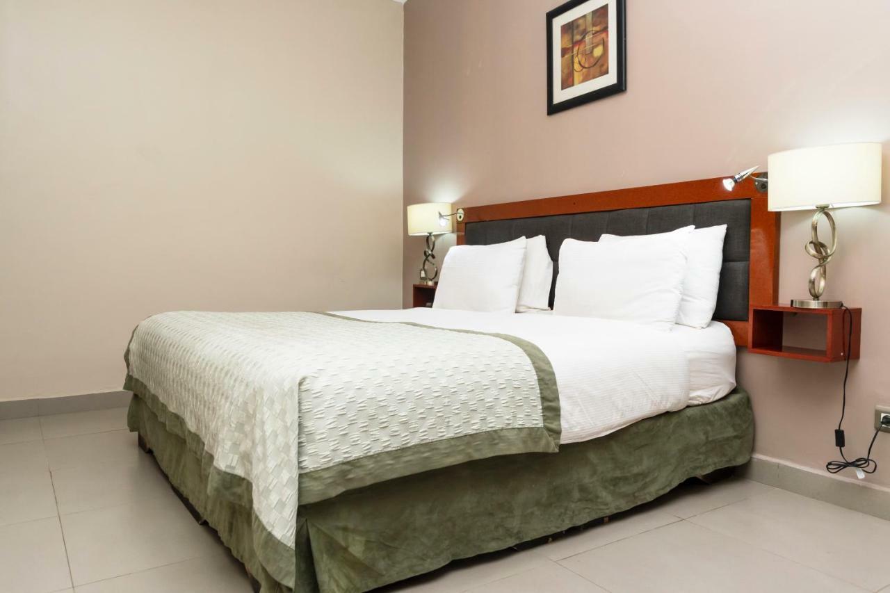 Hawthorn Suites By Wyndham Abuja Exterior photo