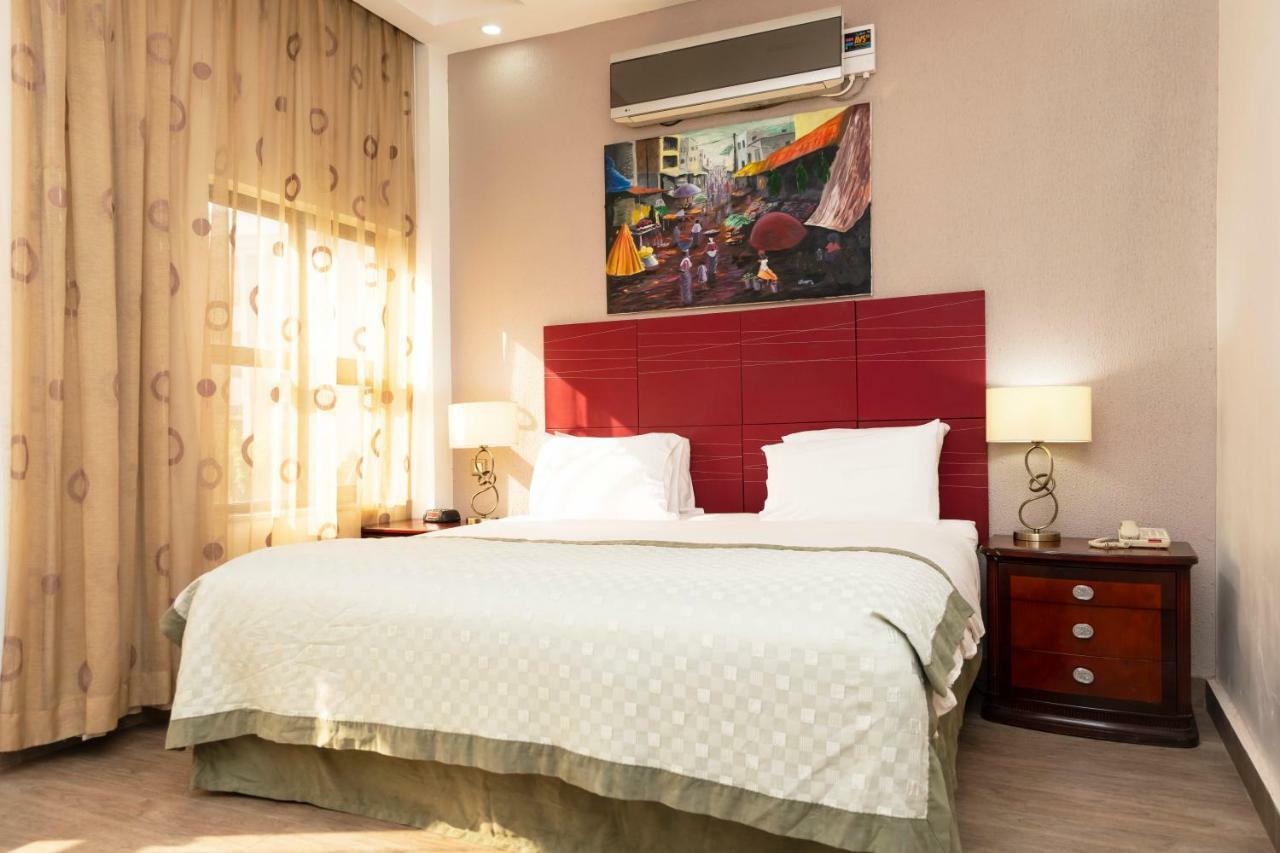 Hawthorn Suites By Wyndham Abuja Exterior photo