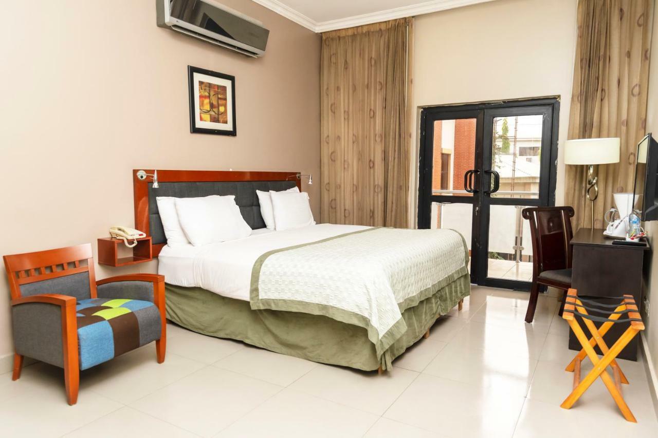 Hawthorn Suites By Wyndham Abuja Exterior photo