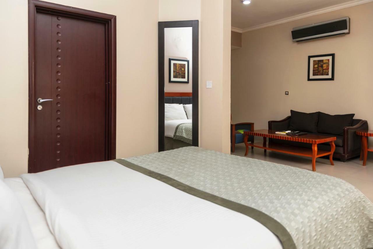 Hawthorn Suites By Wyndham Abuja Exterior photo