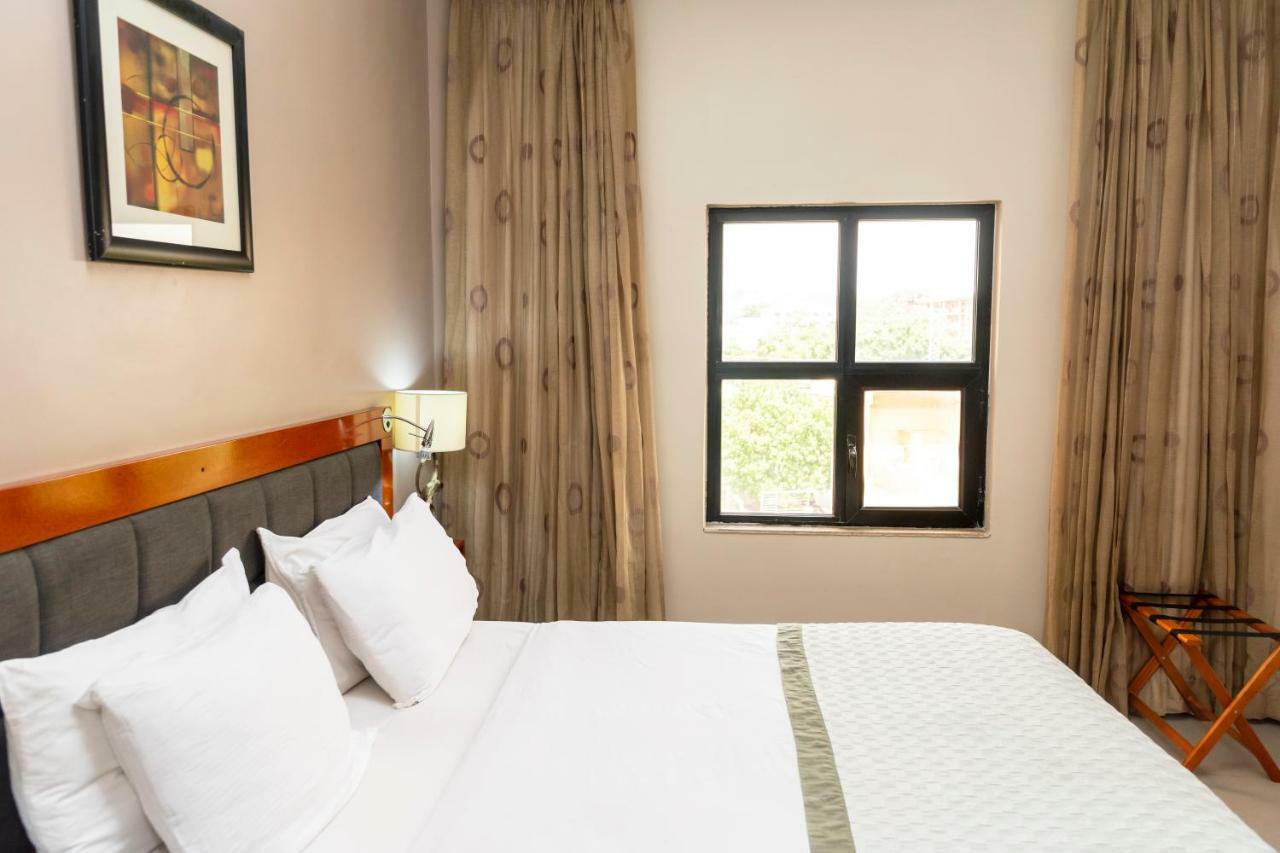 Hawthorn Suites By Wyndham Abuja Exterior photo